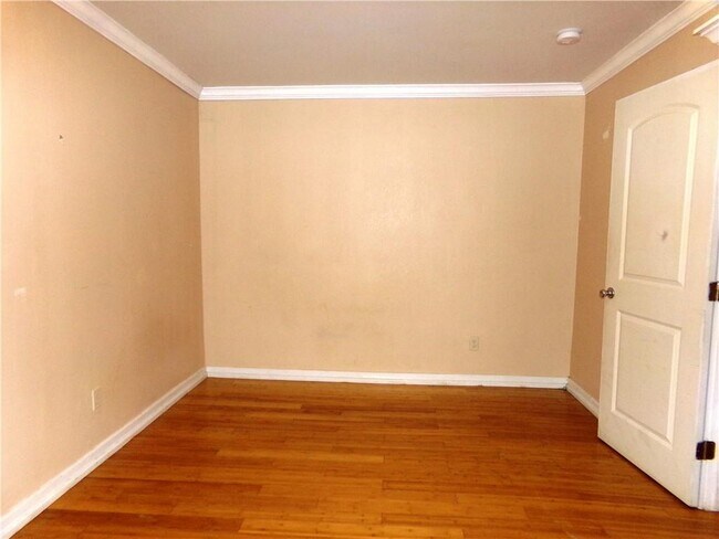Building Photo - 436 Balch Rd
