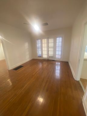 Foto del edificio - 7338-105 Forsyth Blvd