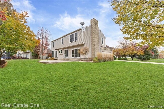 Building Photo - 1568 Grandview Dr