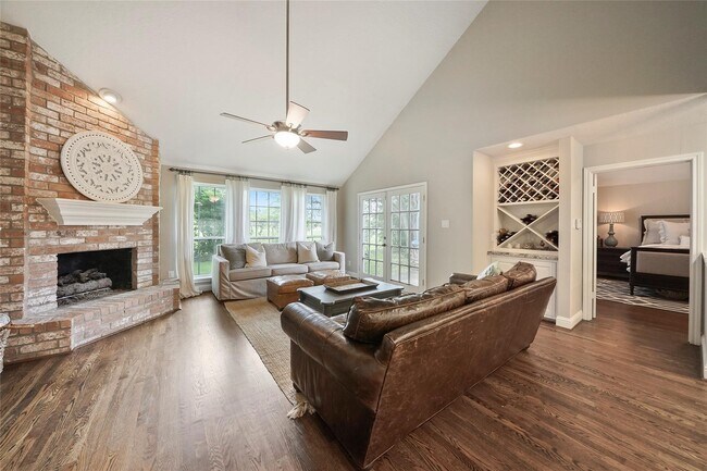 Foto del edificio - 11530 Wickhollow Ln