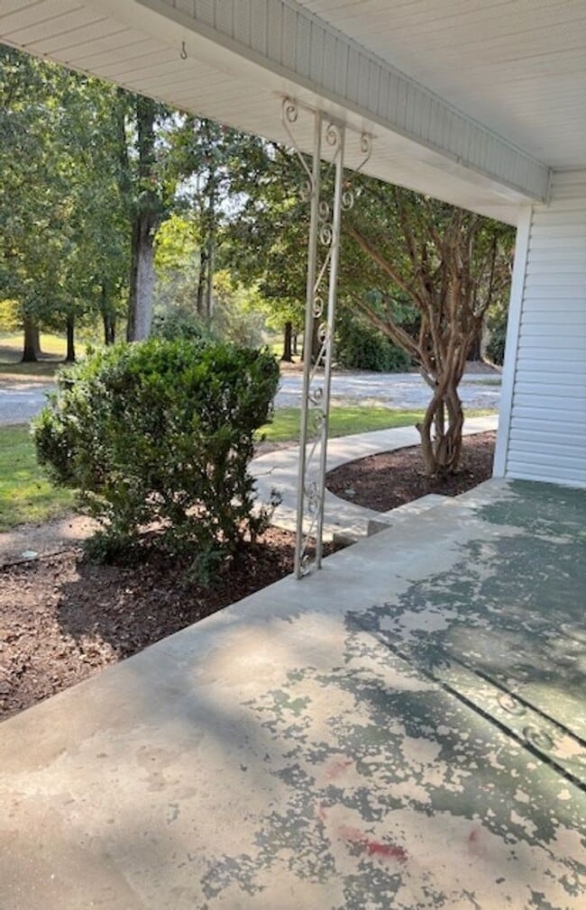 Foto del edificio - 3 Bedroom, 2 Bath home.