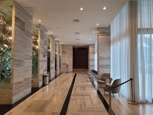 Foto del edificio - 2000 Metropica Wy