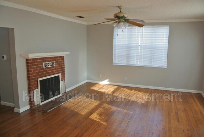 Building Photo - 177 Spruce St