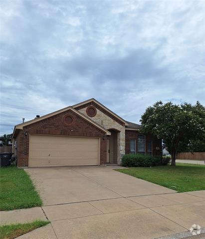 Building Photo - 7008 Seton Hall Dr