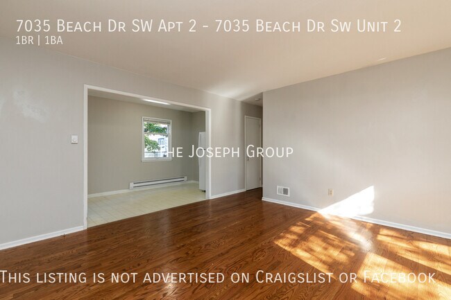 Building Photo - 7035 Beach Dr SW