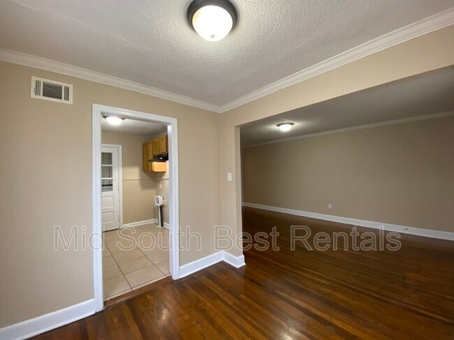 Foto del edificio - 1026 Springdale St
