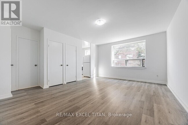 Photo du bâtiment - 4 Hill Heights Rd