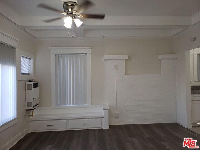 Building Photo - 5428 S Figueroa St
