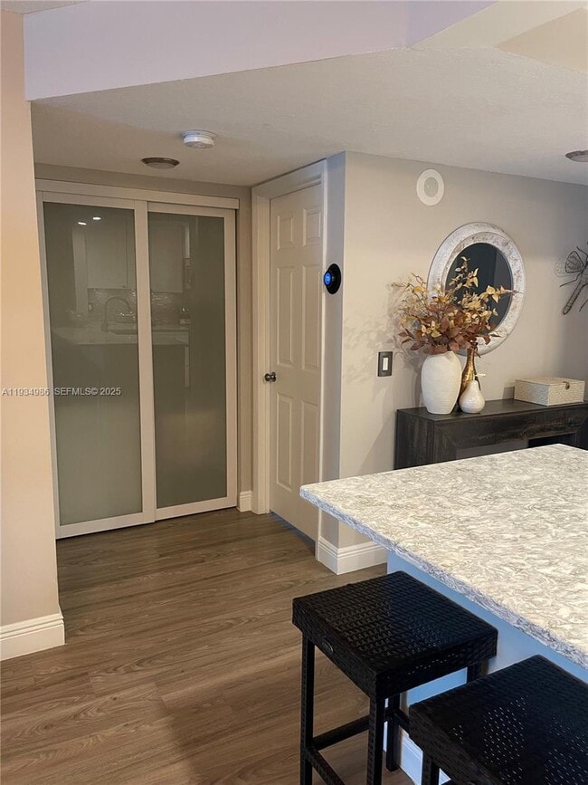 Foto del edificio - 7370 S Ocean Dr