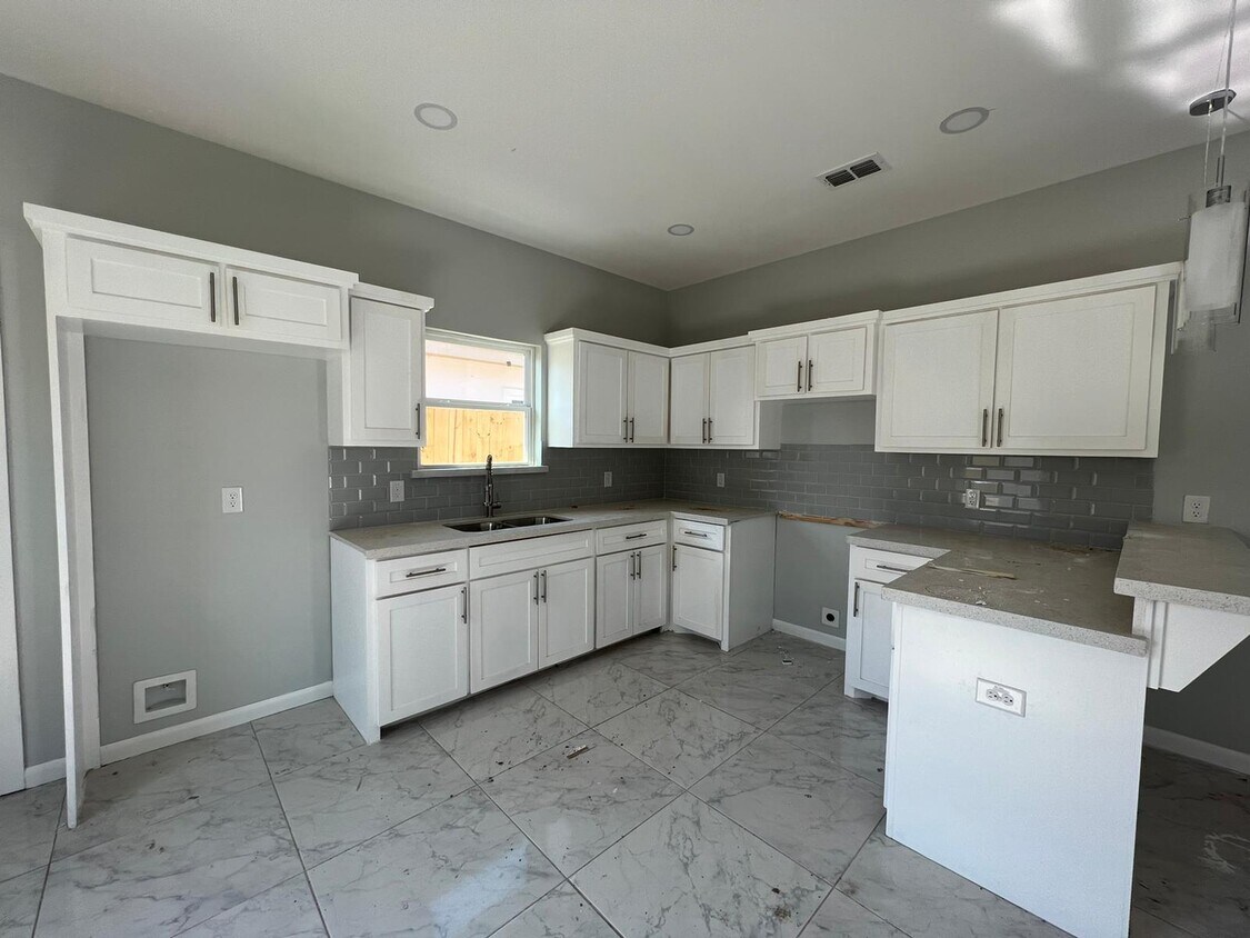 3305 S Colt Ln, Edinburg, TX 78539 Townhouse for Rent in Edinburg, TX