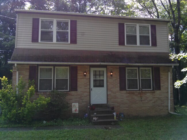 Frente - 325 Olive Ave