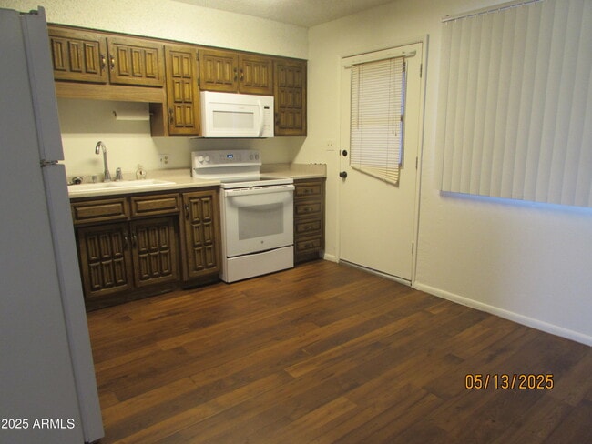 Foto del edificio - 12820 N 113th Ave