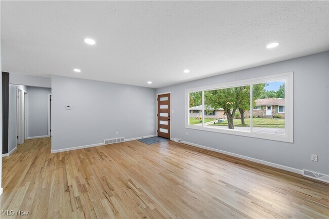 Foto del edificio - 1200 Eric Ave