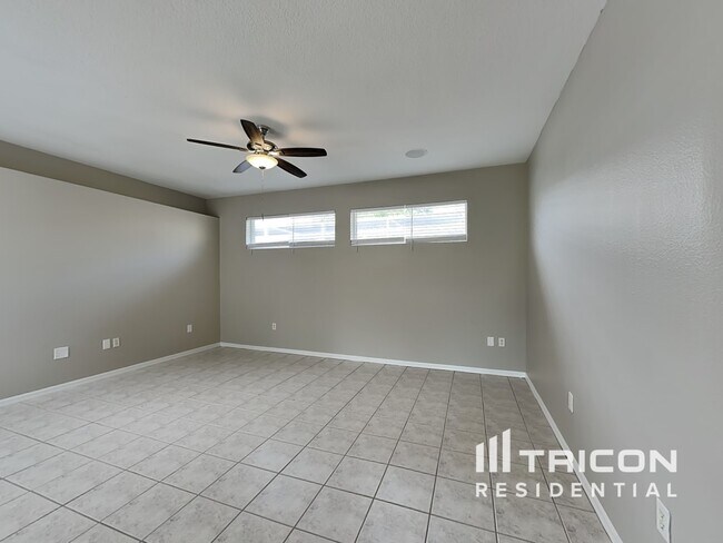 Foto del edificio - 10314 Fenceline Rd