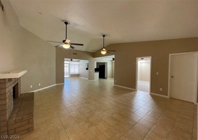 Building Photo - 330 Cuzco Ct