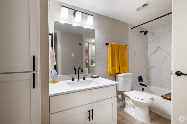 1HAB, 1BA - 679 ft² - The Grove