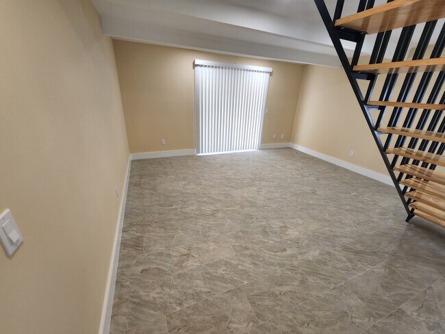 Foto del edificio - 7206 Cypress Dr