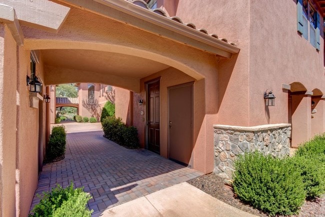 Building Photo - 1716 Alpine Meadows Ln