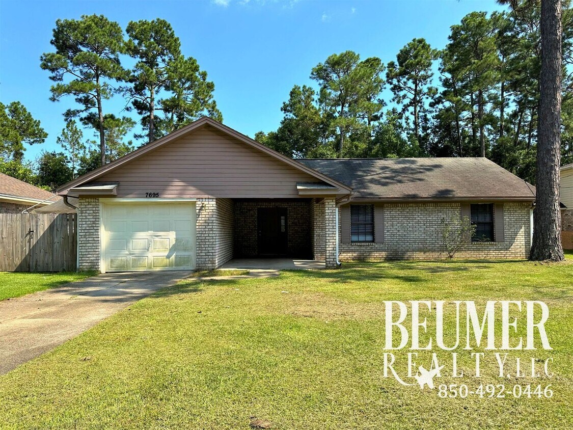 Primary Photo - Delightful 3BR/2BA prime location - Southe...