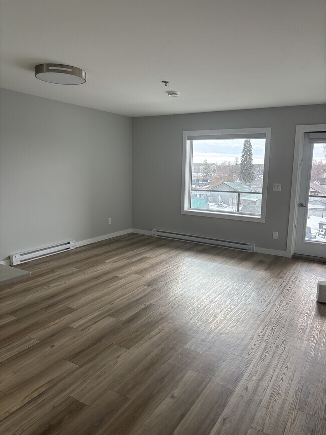 Photo du bâtiment - 475 St Anne's Rd