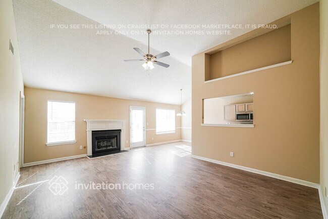 Foto del edificio - 4116 Green Field Dr