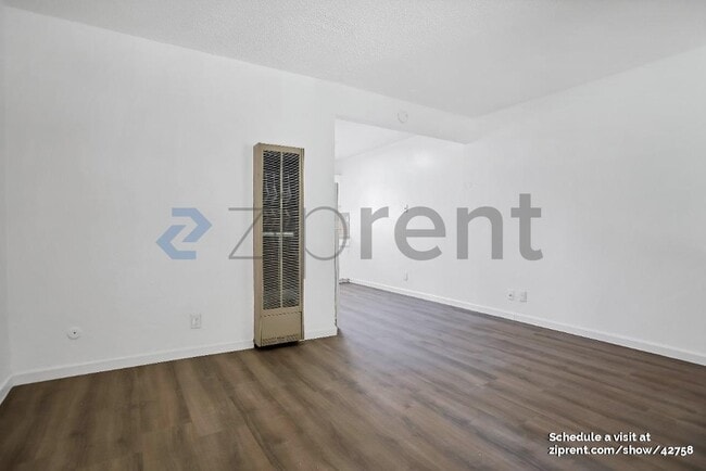 Building Photo - 132 W 18th St