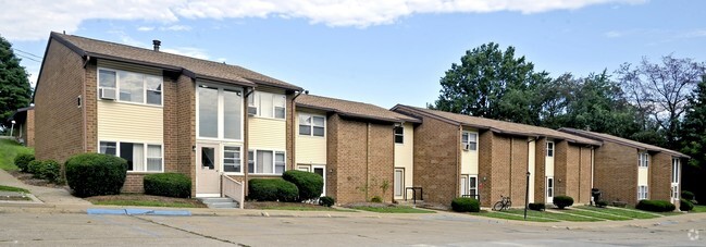 Hilltop Manor Apartments