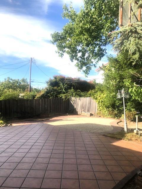 Foto del edificio - 350 Hazel Ave