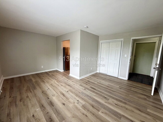 Building Photo - 5146 Carthage Ave