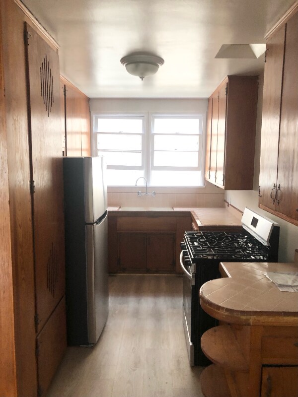 Foto del edificio - 1466 S Sherbourne Dr