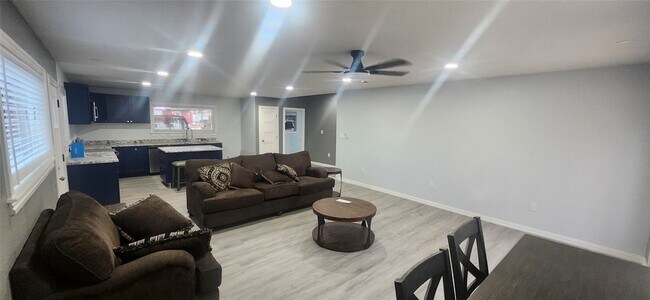 Foto del edificio - 5280 Atwell Ln