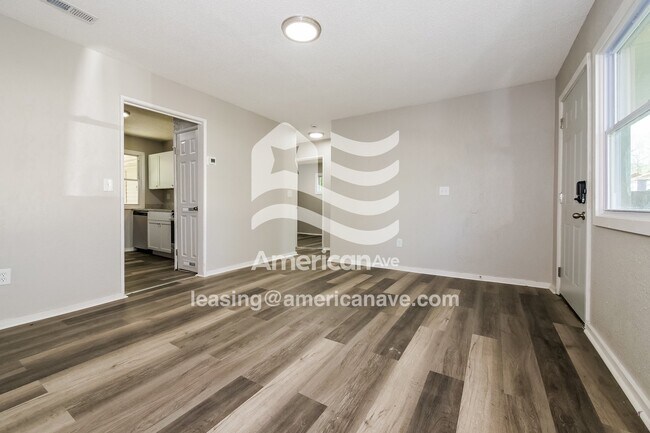 Foto del edificio - 3715 Mersington Ave