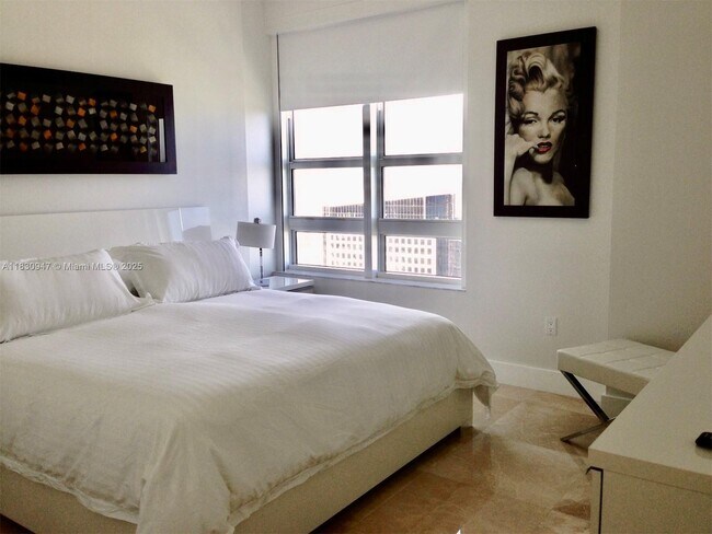 Foto del edificio - 950 Brickell Bay Dr