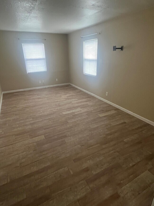 Foto del edificio - 27264 Sunnybrook Rd