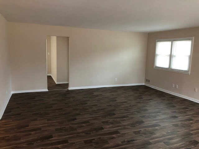 Building Photo - 3120 W 49th St