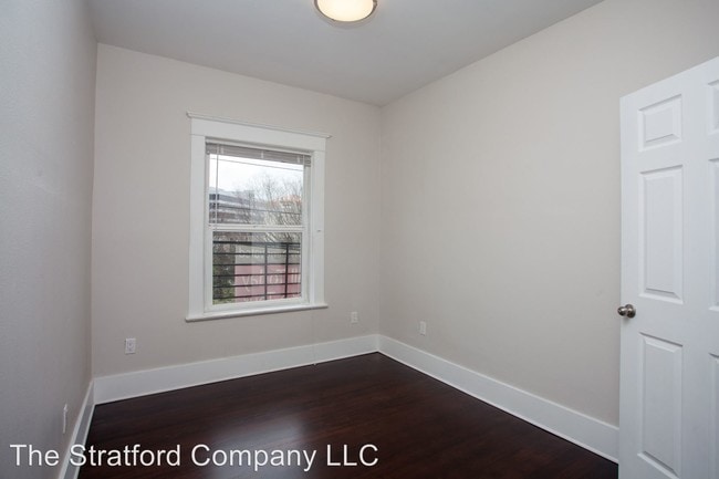 Building Photo - 2 br, 1 bath Apartment - 304 E Olive Place