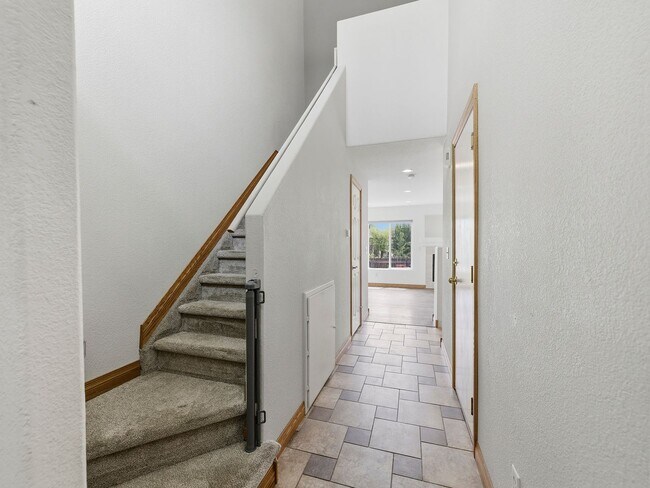 Foto del edificio - 1650 Oak Creek Dr