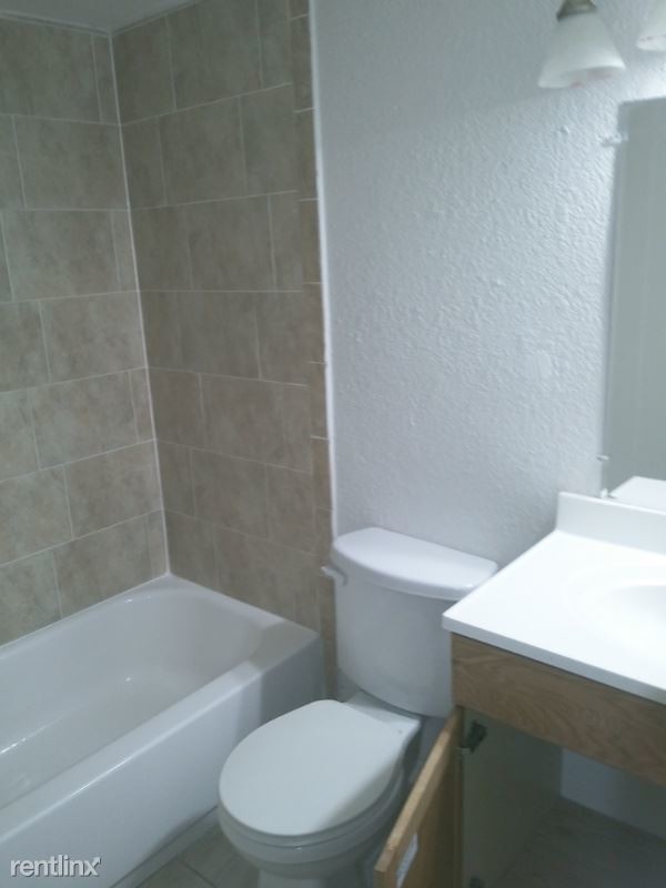 Building Photo - 2 br, 2 bath Condo - 7640 forest city rd. ...