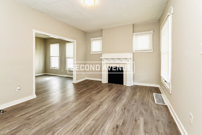 Foto del edificio - 812 Sutcliffe Ave