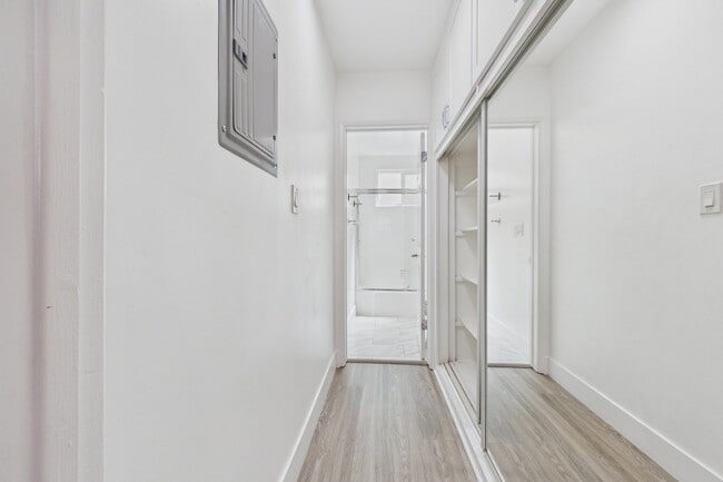 Building Photo - Fifth Street Apartments