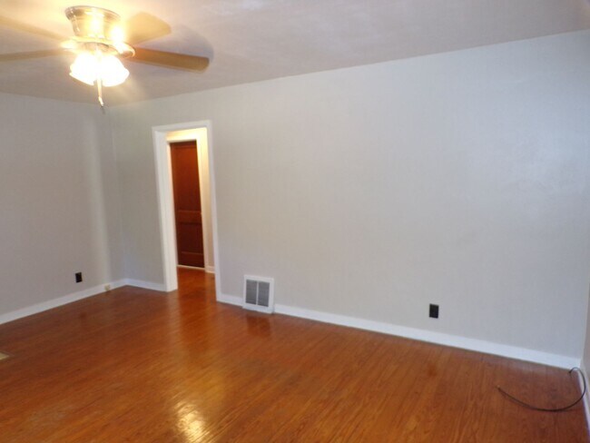 Foto del edificio - Home Coming Soon- 3bedroom; 2 bath