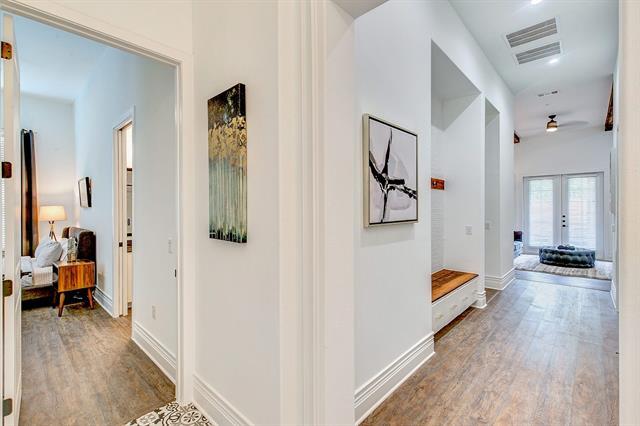 Foto del edificio - 5055 Forest Ln