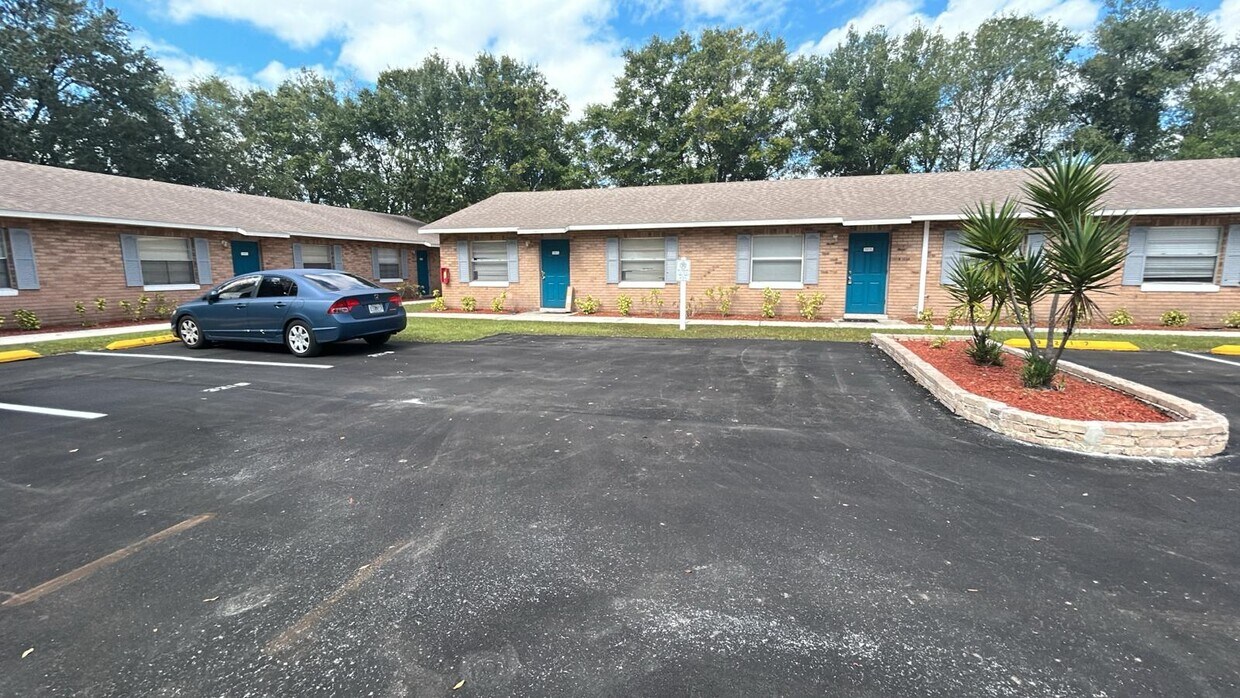 Primary Photo - 3221 Pershing St