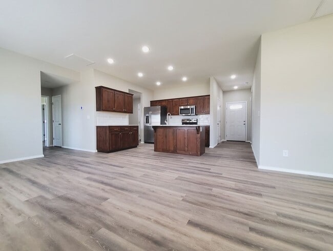 Foto del edificio - NEW CONSTRUCTION RENTAL