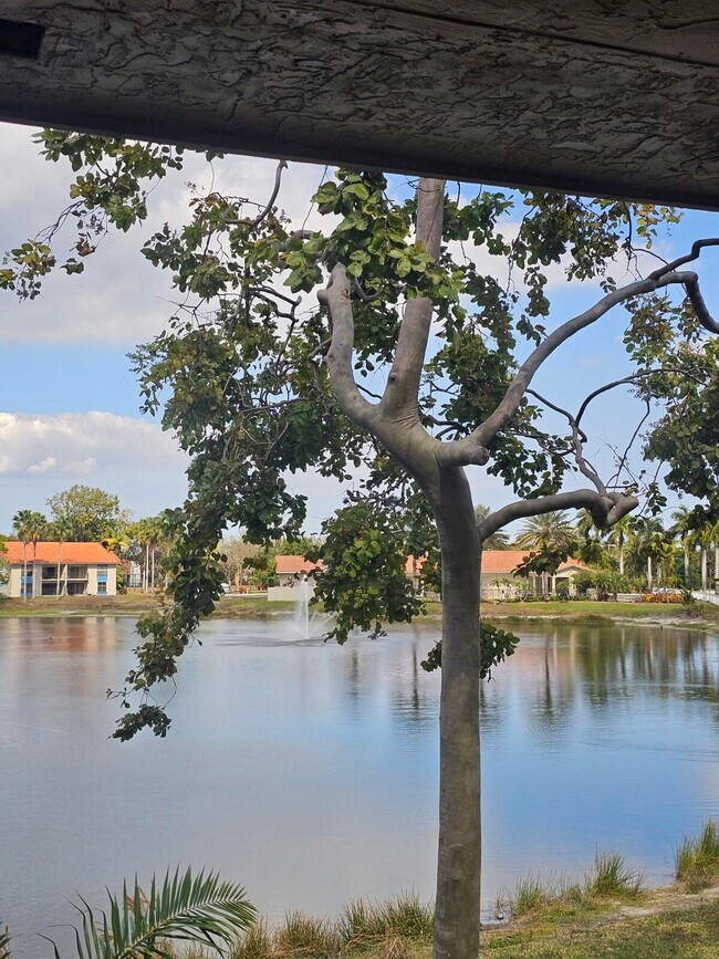 Building Photo - 1520 Windorah Way