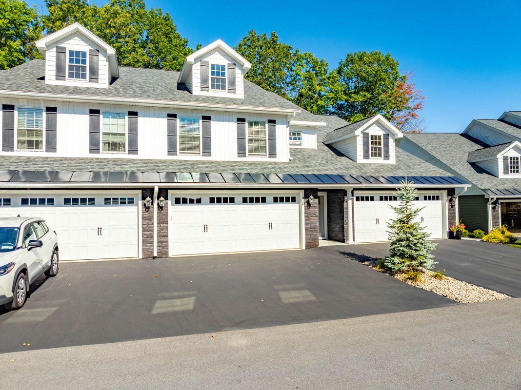 Foto principal - 70 Arcadia Ct