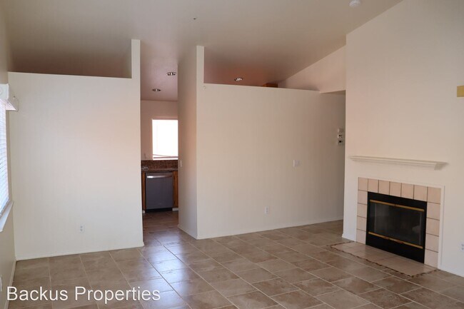 Foto del edificio - 4 br, 2 bath House - 1266 Camarillo Ct.