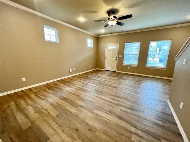 Foto del edificio - 892 W Hughes St