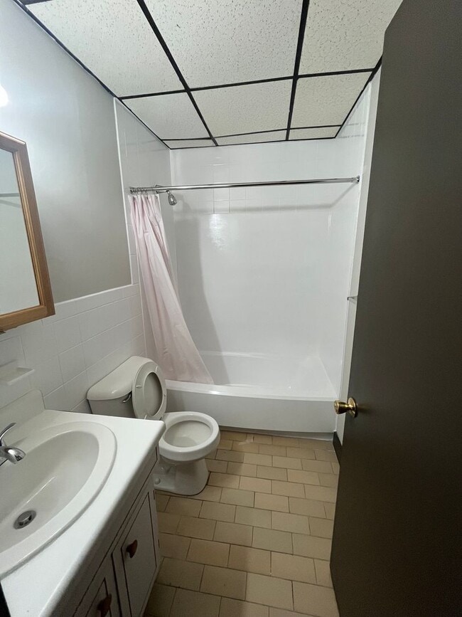Foto del edificio - 11-153 Main St, #11