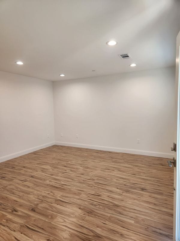 Building Photo - 1141 2nd Ave